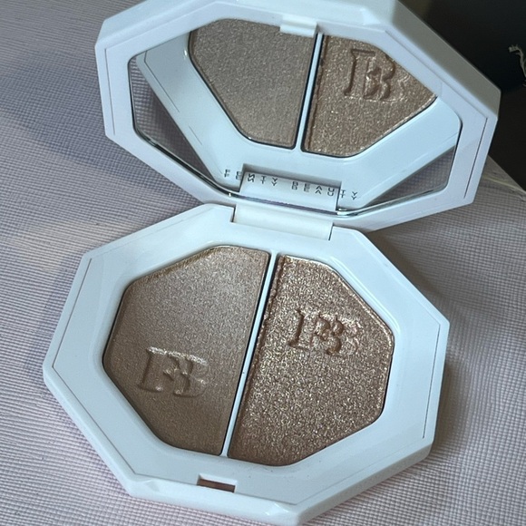 FENTY BEAUTY • KILLAWATT HIGHLIGHTER DUO - AFTERNOON SNACK & MO' HUNNY • NEW IN - Picture 3 of 9